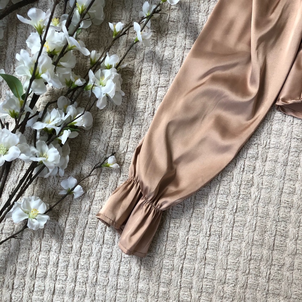 NWT Square neck long sleeve silk shirt - Picture 5 of 10